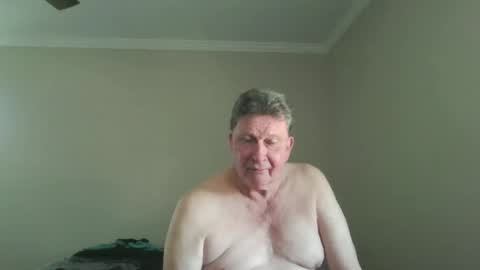 island625103 online show from 10.21.25