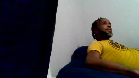 Snapshot of islandmaker chatting on 06.13.26 islandmaker online show from 06.13.26
