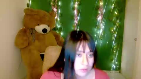 Snapshot of islarose338132 chatting on 06.17.26 islarose338132 online show from 06.17.26
