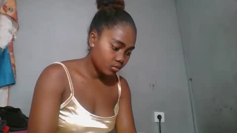 ismayrah online show from 04.10.26