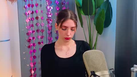 Emilia online show from 02.20.26