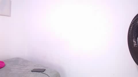 Snapshot of issa_kitty chatting on 02.07.25 issa_kitty online show from 02.07.25