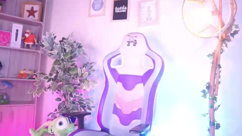 Snapshot of issa_monterrey chatting on 02.17.26 ISSA online show from 02.17.26