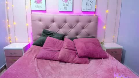 Snapshot of issaa_tyler chatting on 11.05.25 Issa online show from 11.05.25