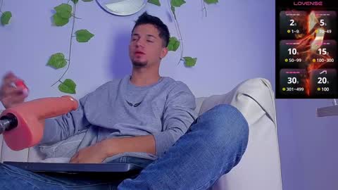 Snapshot of issac_james chatting on 12.29.24 Issac online show from 12.29.24