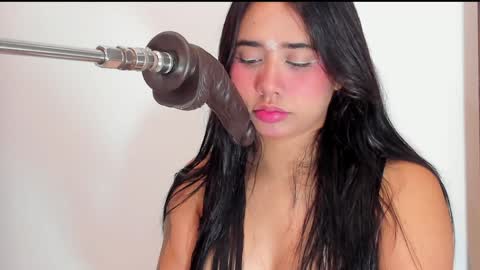Snapshot of issie_cute chatting on 12.21.24 Issie online show from 12.21.24