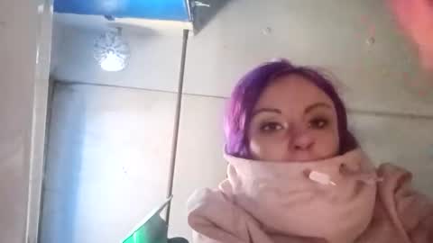 Snapshot of issyamazin667 chatting on 11.30.25 Girlnextdoor online show from 11.30.25