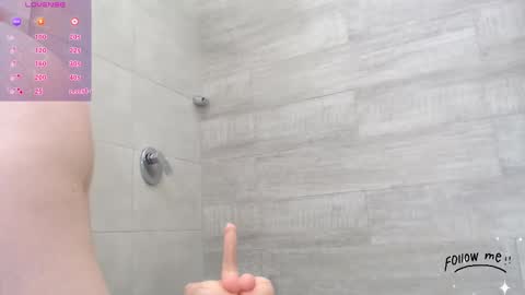 Snapshot of issys_lam chatting on 02.27.25 issys online show from 02.27.25