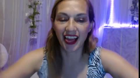 Snapshot of italagomez chatting on 02.19.25 Itala Gomez online show from 02.19.25