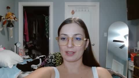Bella Bloom online show from 01.20.25