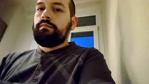 Snapshot of italianbigboy93 chatting on 11.02.25 italianbigboy93 online show from 11.02.25