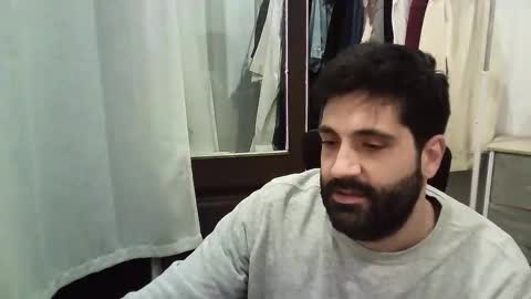 italianboybcn online show from 11.21.25