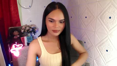 Snapshot of itgirl_cathy chatting on 01.25.25 CathCathy online show from 01.25.25