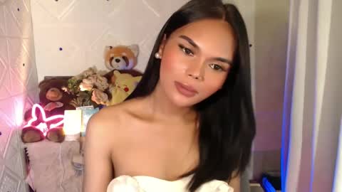 Snapshot of itgirl_cathy chatting on 02.08.25 CathCathy online show from 02.08.25