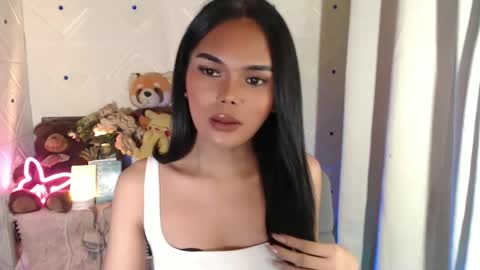 Snapshot of itgirl_cathy chatting on 02.10.25 CathCathy online show from 02.10.25