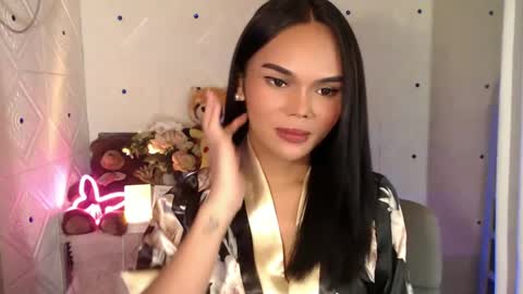Snapshot of itgirl_cathy chatting on 02.13.25 CathCathy online show from 02.13.25
