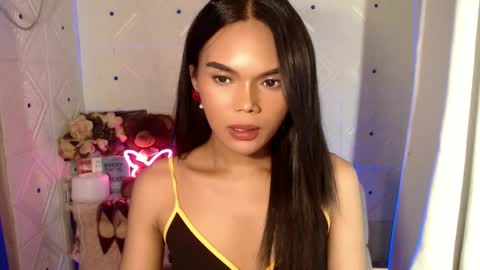 Snapshot of itgirl_cathy chatting on 02.21.25 CathCathy online show from 02.21.25