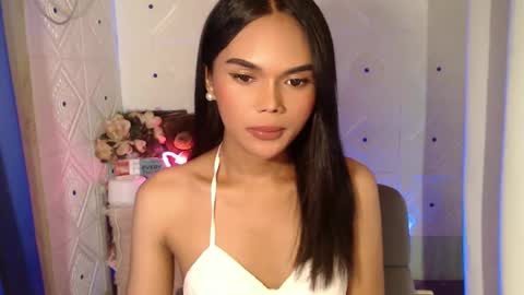 Snapshot of itgirl_cathy chatting on 02.22.25 CathCathy online show from 02.22.25