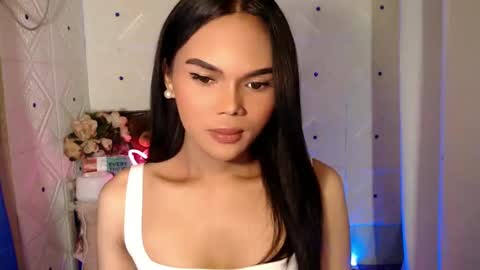 Snapshot of itgirl_cathy chatting on 02.22.25 CathCathy online show from 02.22.25