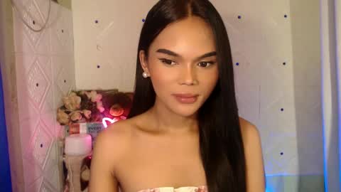 Snapshot of itgirl_cathy chatting on 02.27.25 CathCathy online show from 02.27.25