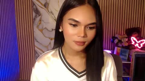 Snapshot of itgirl_cathy chatting on 03.10.25 CathCathy online show from 03.10.25
