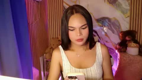 Snapshot of itgirl_cathy chatting on 10.04.25 CathCathy online show from 10.04.25