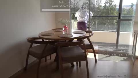 Snapshot of its_jessi chatting on 10.01.25 Jessi online show from 10.01.25