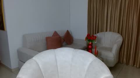 CAROLINA   online show from 04.18.26