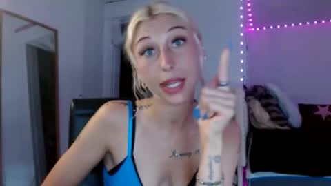 itsirelandbby online show from 04.14.26