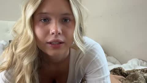 Snapshot of itsmadisynmae chatting on 09.09.25 OF madisynmaee online show from 09.09.25