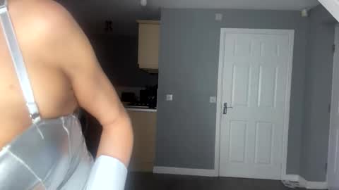 Lola online show from 10.14.25