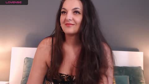 Melissa Khaan online show from 12.03.25