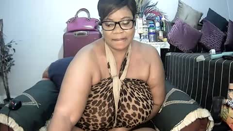 itumeleng74 online show from 02.02.25