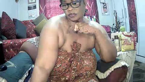 itumeleng74 online show from 10.21.25