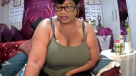 Snapshot of itumeleng74 chatting on 07.15.26 itumeleng74 online show from 07.15.26