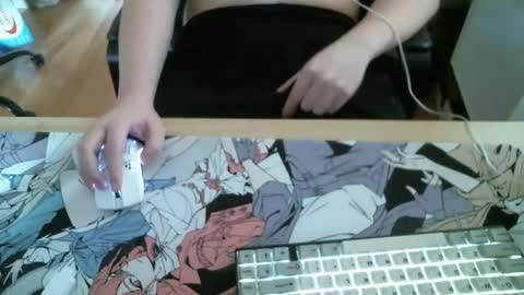 itzpillow_ online show from 02.07.25