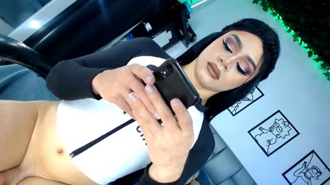 y  online show from 01.04.25