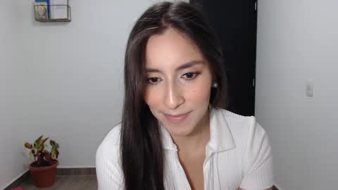 Snapshot of ivanna_angel chatting on 11.17.25 Ivanna angel online show from 11.17.25