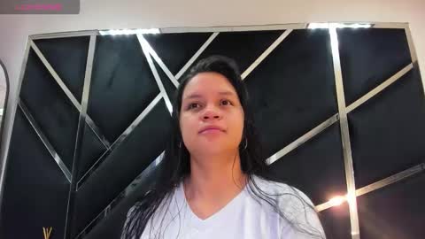 ivannaa18 online show from 10.14.25