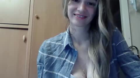 ivetta911 online show from 10.25.25