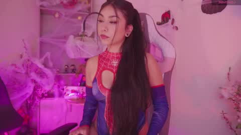 iveet  online show from 10.30.25