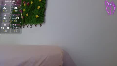 Ivon online show from 10.04.25