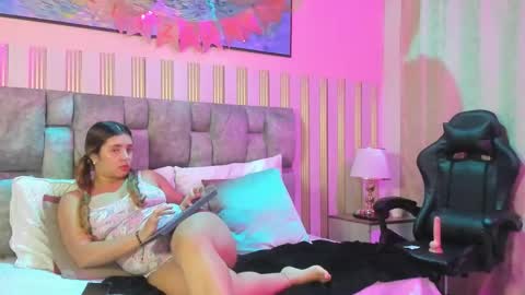 ivonne online show from 12.17.25