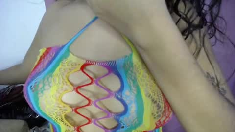 ivonneseducee_ online show from 10.15.25