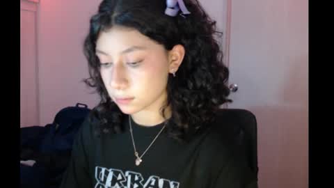 Snapshot of ivonny111 chatting on 11.18.25 ivonny111 online show from 11.18.25