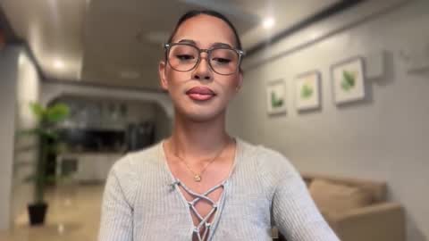 kirstenelsie online show from 10.28.25