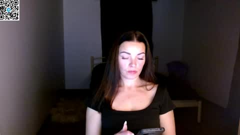 Snapshot of ivorymuse chatting on 05.01.26 Lana online show from 05.01.26
