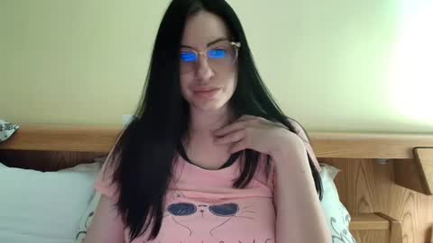 Snapshot of ivoryorchid chatting on 12.03.24 Ivory online show from 12.03.24