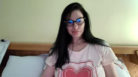 Snapshot of ivoryorchid chatting on 12.31.24 Ivory online show from 12.31.24