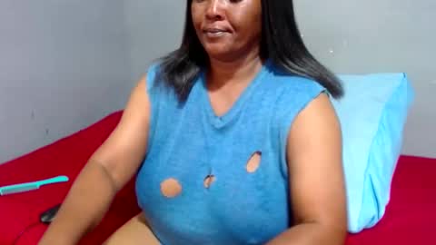 IVORYTITS48 online show from 01.17.25